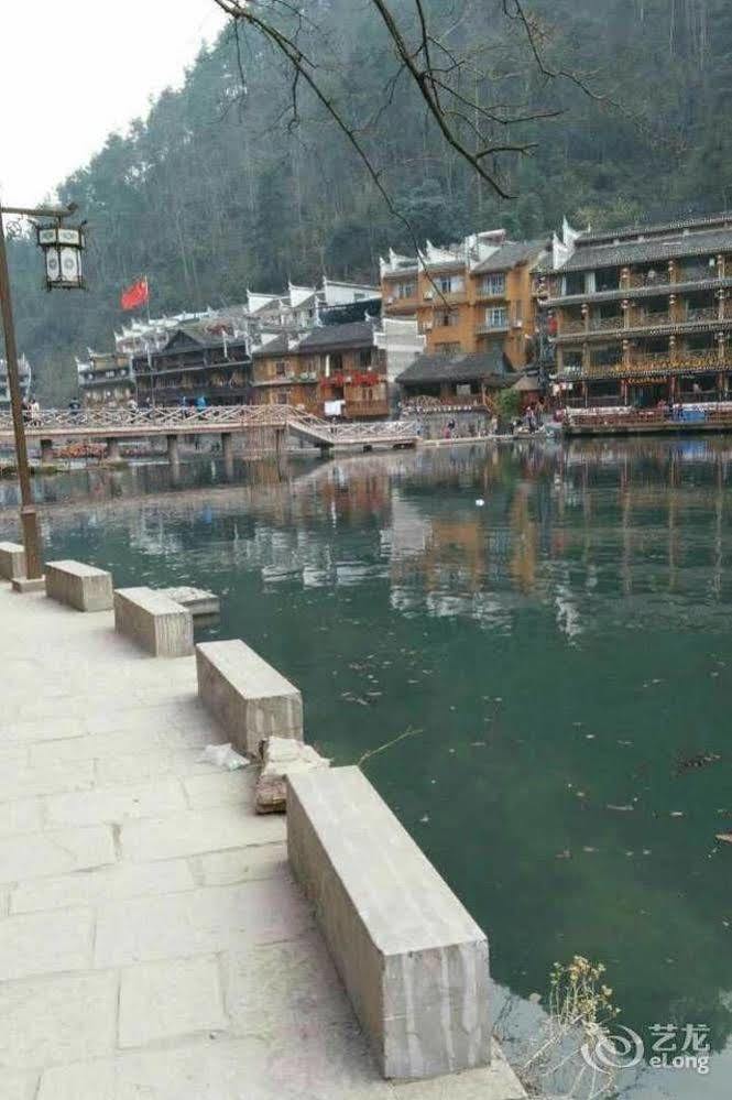 Fenghuang Waitin For You Inn المظهر الخارجي الصورة
