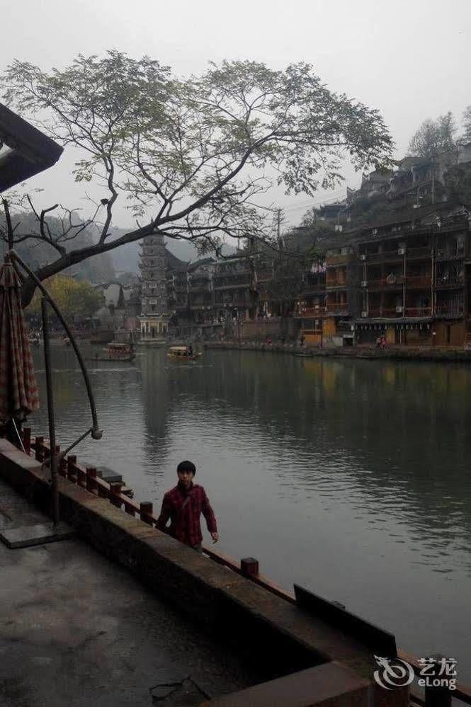 Fenghuang Waitin For You Inn المظهر الخارجي الصورة